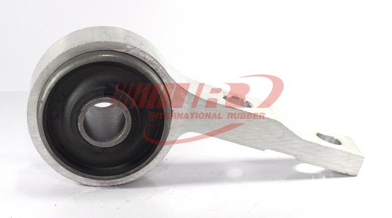 54570-CA000 Lower Arm / Tension Rod for Nissan Bush Teana J31